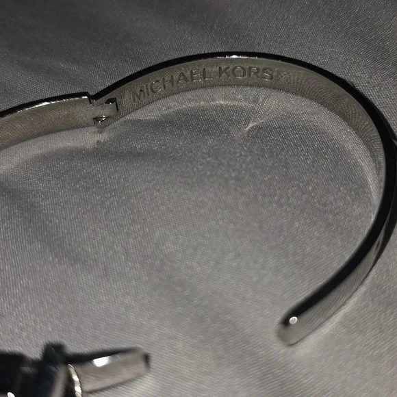 MICHAEL KORS Silver Buckle Studded Bracelet Cuff Bangle - Picture 2 of 3